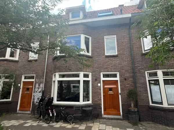 Gemeubileerde 6-kamer woning Utrecht Everard Foeckstraat