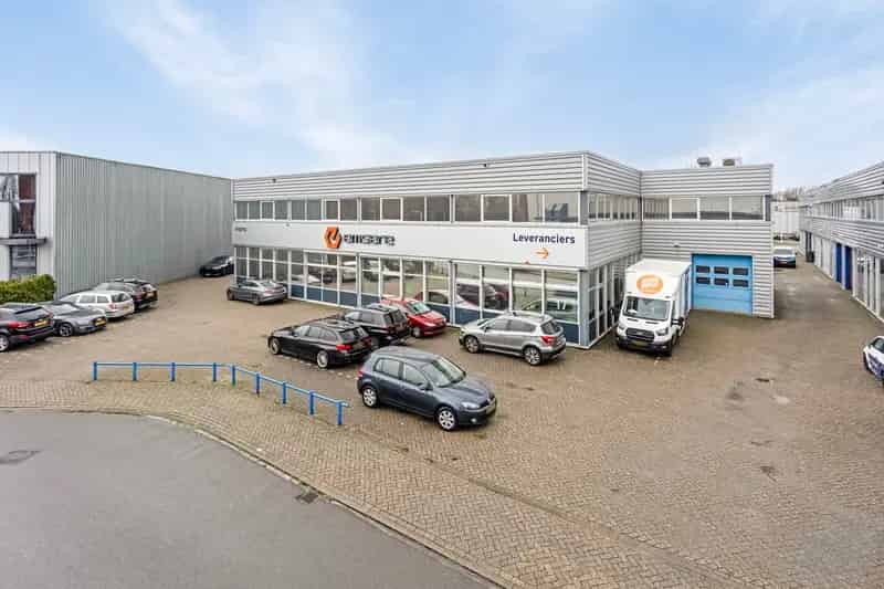 Bedrijfshal Leiden 1338m² te huur Roomburg