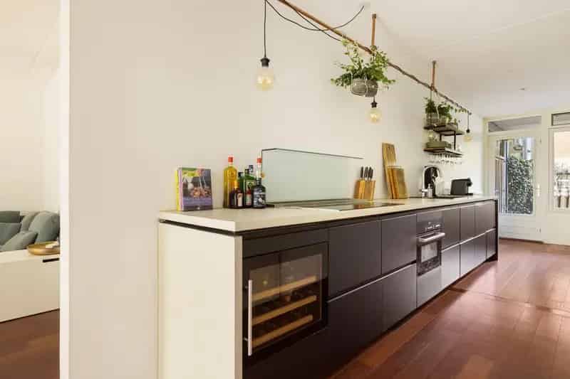 Amsterdam Zuid: Ruime 2 Slaapkamers 2 Badkamers Tuin 104m²