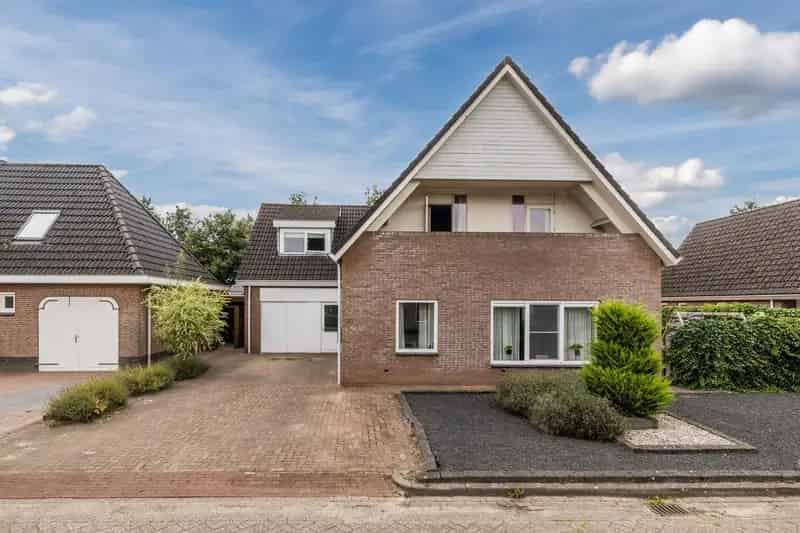 6 Slaapkamers, 2 Badkamers, Energiezuinig, Rustige Locatie