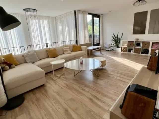Te Huur: Gemeubileerde Hoekwoning Meerhoven - Ruimte en Rust nabij Park en Winkelcentrum
