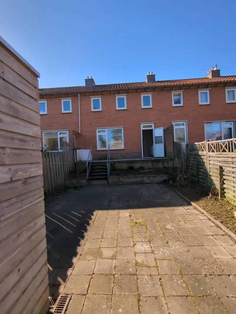 3 Slaapkamer Huis Nabij Openbaar Vervoer en Scholen