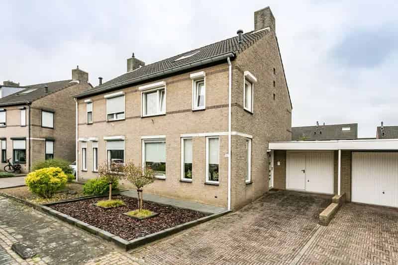 5 Slaapkamers 2 Onder 1 Kap Garage Brunssum Energielabel A