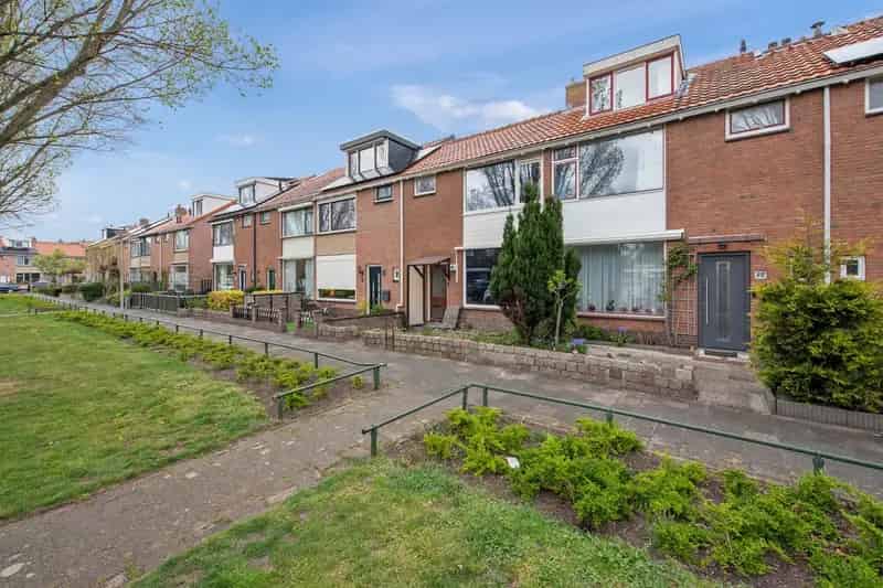 Ruime 5-Kamer Eengezinswoning te koop in Monster