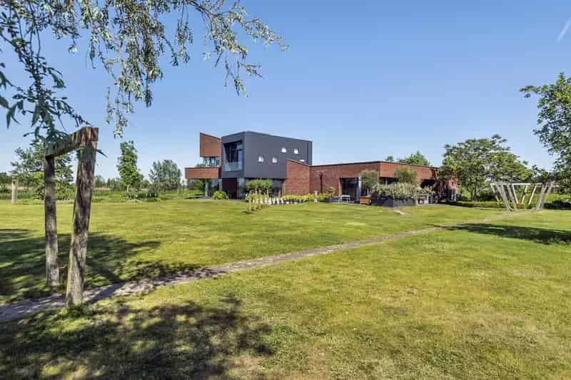 Luxe villa Brabant  Binnenzwembad Sauna 4 slaapkamers Bijgebouw Duurzaam