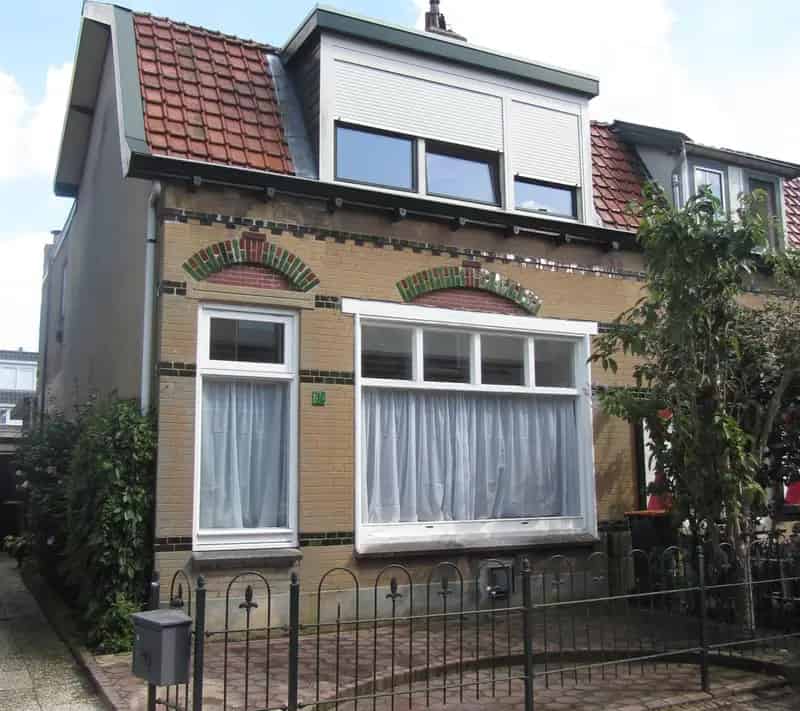 Huis te koop Baarn: 4 Slaapkamers, Ruime Woonkamer, 124m²