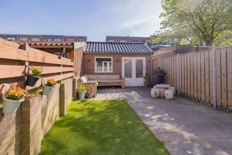 Huis te koop IJmuiden Bomenbuurt: Ruime gezinswoning