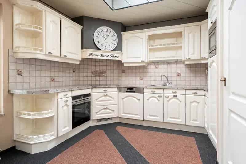 Huis te koop Oudenbosch: Ruime tussenwoning met 3 slaapkamers en berging