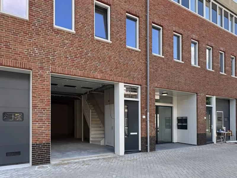 Bedrijfshal te koop Weesp 100m2 Nabij Station