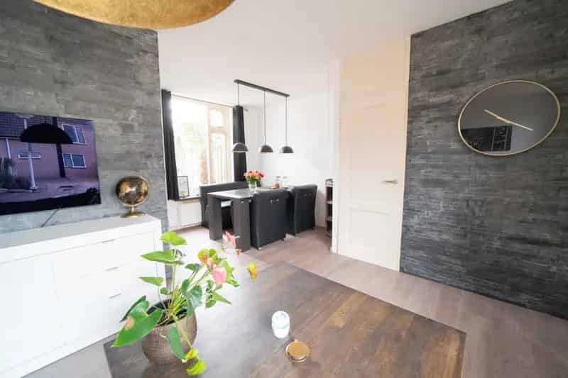 Hoekwoning Hellevoetsluis Veel Potentie 3 Slaapkamers