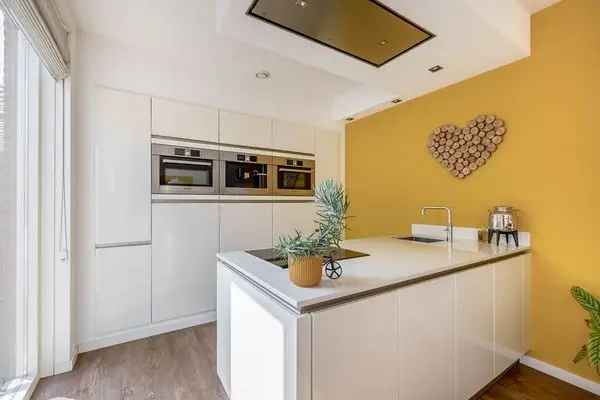 Luxe Tussenwoning Waddinxveen 4 slaapkamers 2 badkamers A++