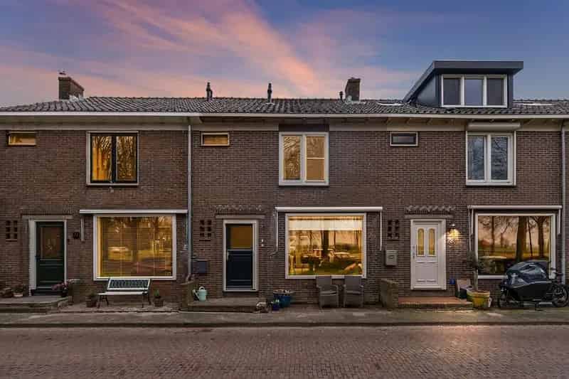 Ruime Tussenwoning Oud Monnickendam 3 slaapkamers Moderne Keuken