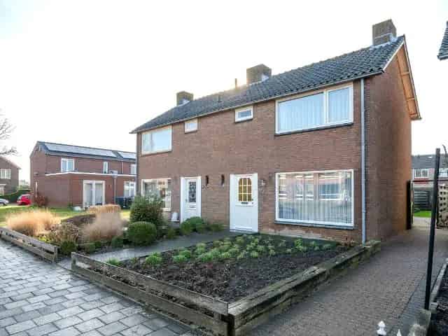 Te koop: Starterswoning s Heerenhoek 3 slaapkamers garage
