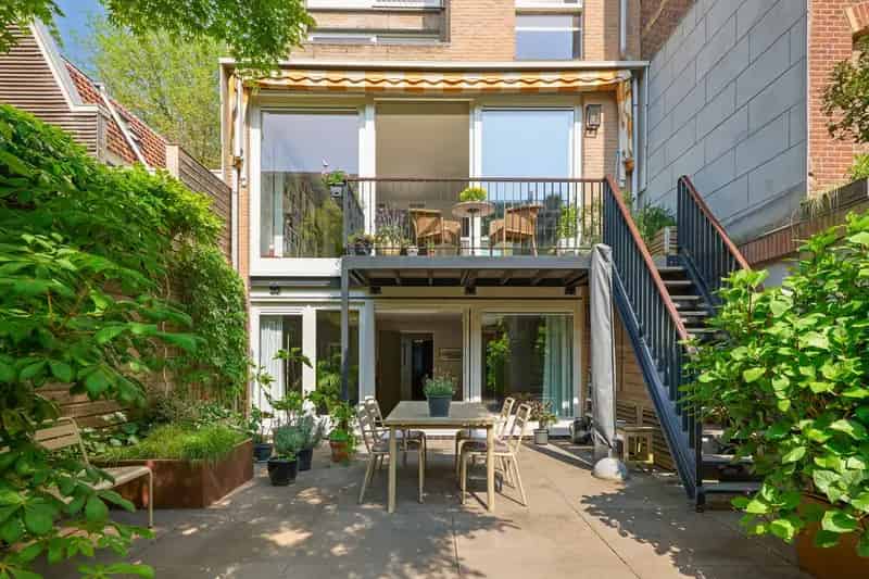 Amsterdam Linnaeusparkweg Dubbele Benedenwoning 145m² Tuin Tuinhuis