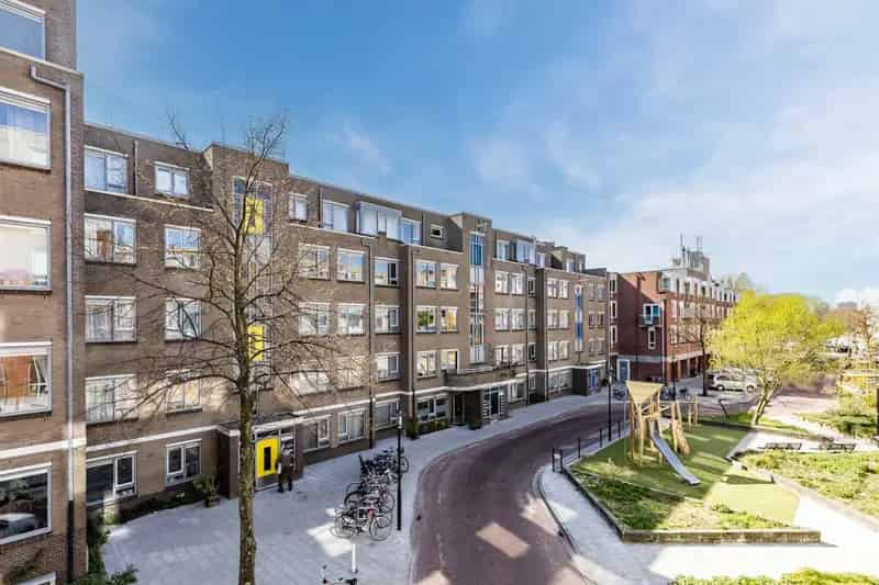 Modern 3 Kamer Appartement Amsterdam Zuid Balkon