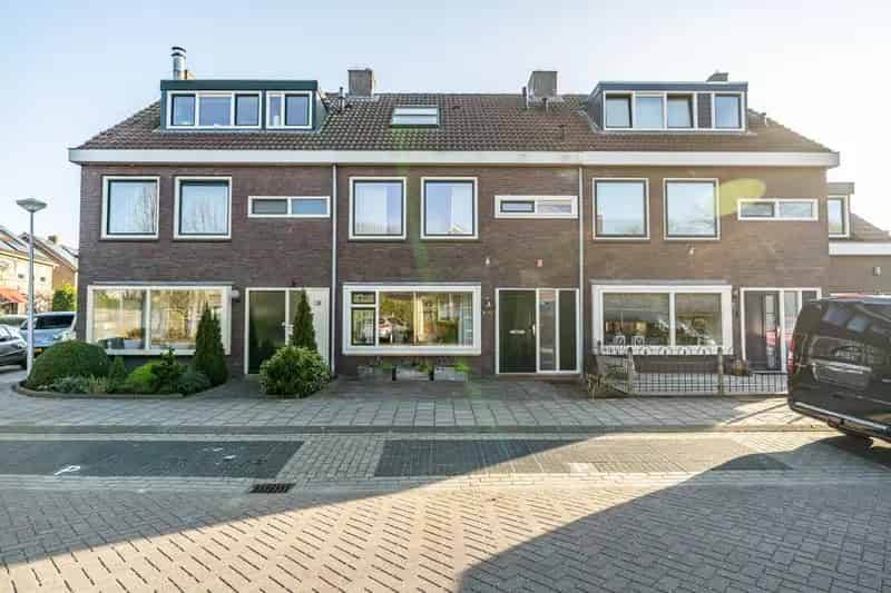 Huis te koop: Jan Albert de Gravenlaan 15 2381 TA Zoeterwoude 