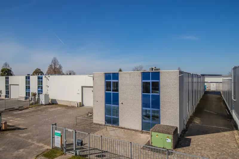 Bedrijfshal te Huur Duiven 1770m² A12