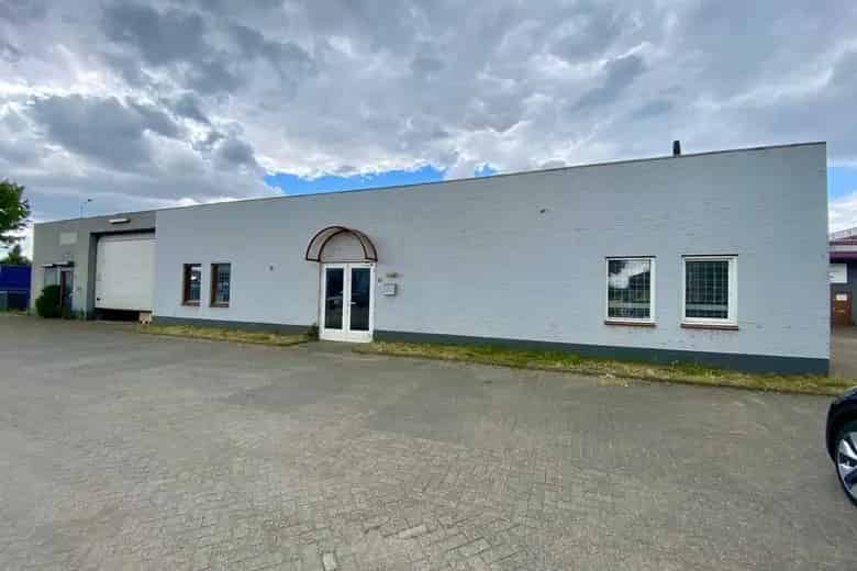 428 m2 Bedrijfsruimte te Huur Roermond