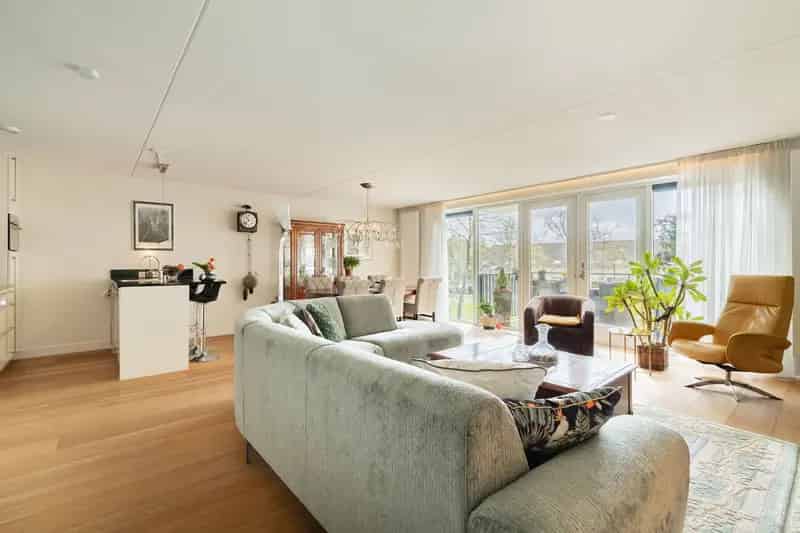 Royaal appartement Amsterdam 142m2  Twee Verdiepingen Balkon Garage