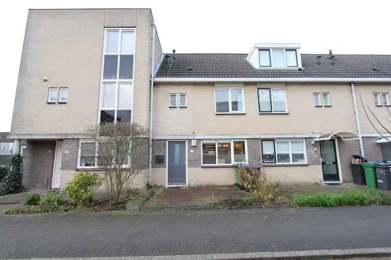Ruim appartement 120m2 4 slaapkamers te huur
