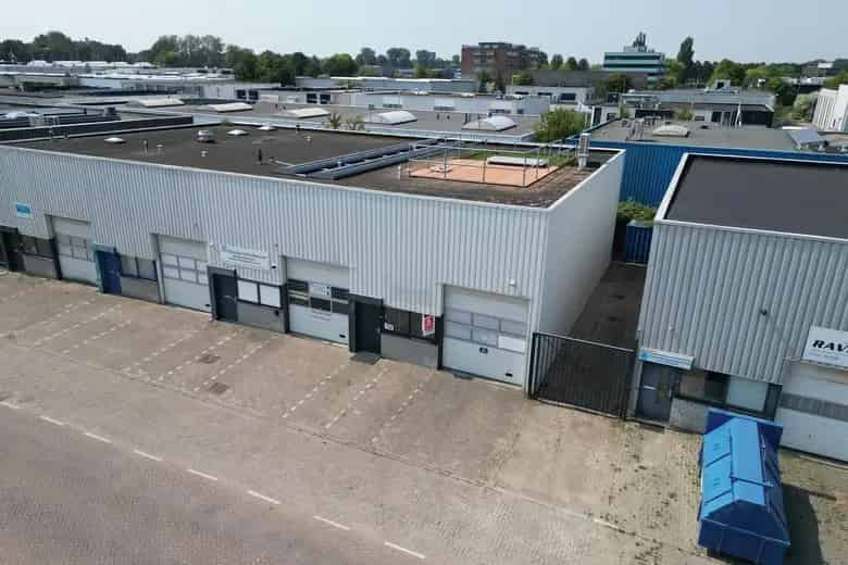 Bedrijfsruimte Ridderkerk 115m2 Kantoor 105m2 Buitenterrein