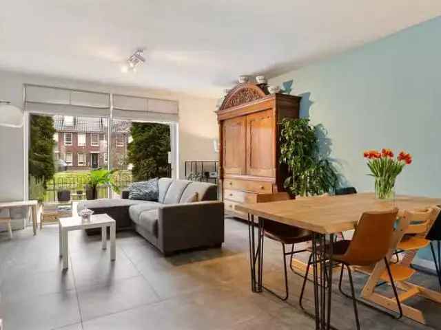 Ruime eengezinswoning Leidschenveen 4 slaapkamers tuin aan het water