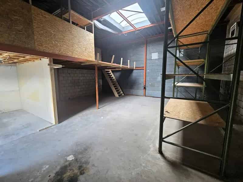 Bedrijfshal Rotterdam Hordijk Oost 120m2 te huur