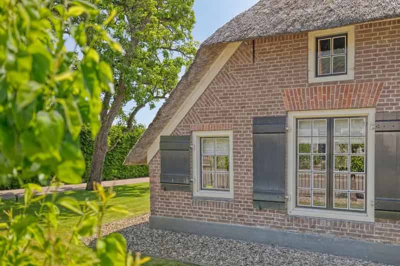 Vrijstaande Boerderij Nieuwaal Ruime Tuin Landelijke Stijl