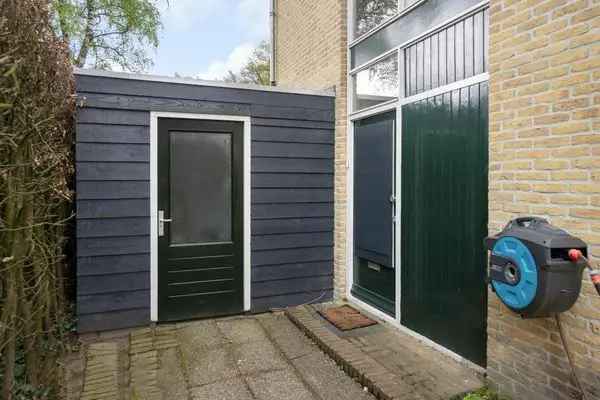 Jaren 60 woning Wolfheze: Ruime tuin, 4 slaapkamers, recent gemoderniseerd