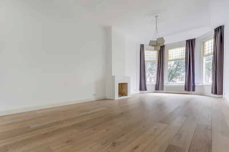Lichtrijk Dubbel Bovenhuis Statenkwartier 3 Balkons 5 Slaapkamers