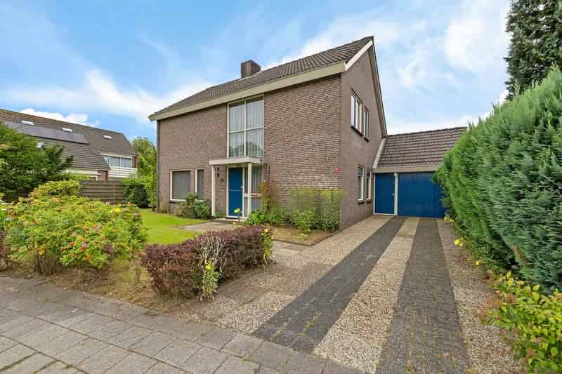 7 Slaapkamers Ruime Woning Nabij Centrum