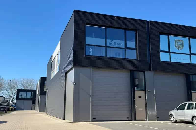 Bedrijfshal te Huur Leeuwarden 130m² Kantoorruimte Parkeerplaatsen