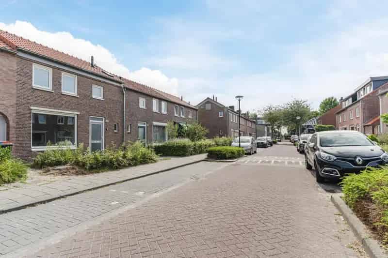 Huis Te Koop , 18, Margrietstraat, Goirle, Noord-Brabant