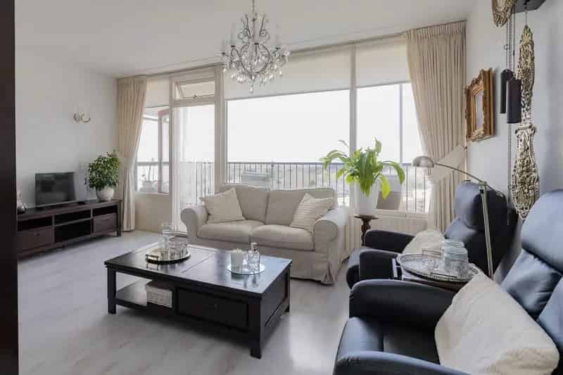 Appartement IJmuiden: Zeewijkplein 12e Verdieping