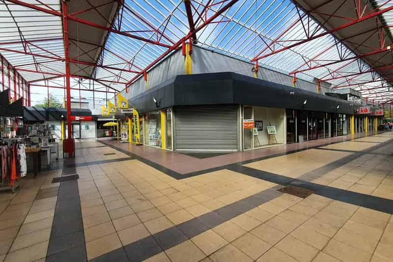 Winkel te Huur Lelystad 60m2 plus 918m2