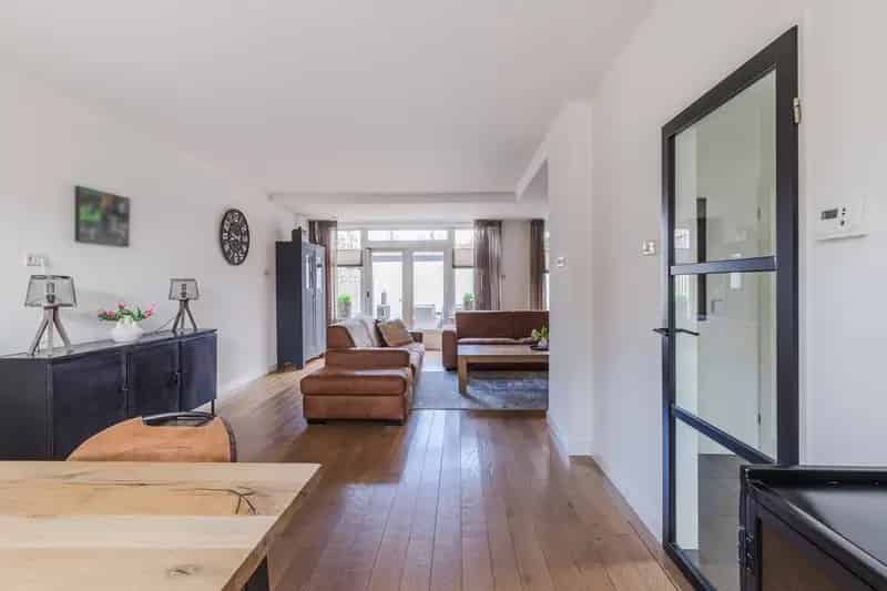 Hoekwoning Bunschoten Spakenburg 5 slaapkamers 157m2