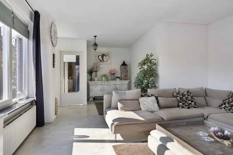 Appartement te koop Zundert: Ruime benedenwoning met tuin en parkeerplaats
