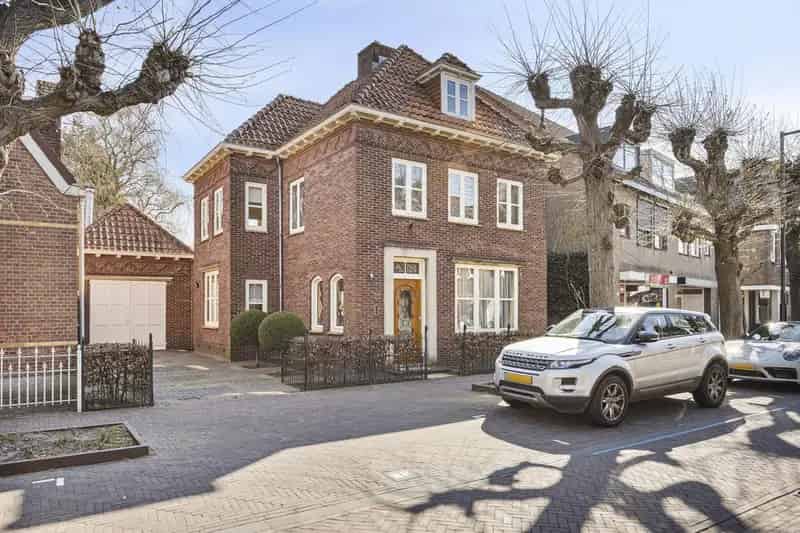 Grote gezinswoning Made Centrum: 201m², 3 slaapkamers, garage en tuin