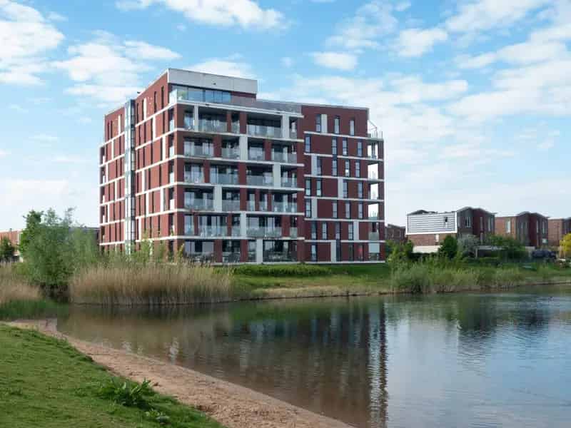 Appartement Lentse Plas: 4 Kamer, Balkon, Uitzicht