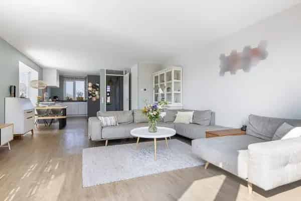 Instapklare Hoekwoning Munnikebeek met Garage en Zonnepanelen
