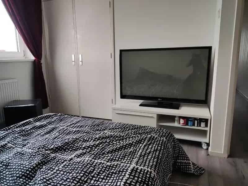 2 Kamer Appartement Nabij Centrum en Vliegveld