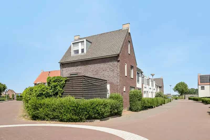 Te Koop: Ruime 2 1 Kapwoning met 3 slaapkamers en Tuin in Aalst