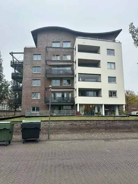 Ruim appartement 121m2 Nieuw Poelgeest Nabij A4 A44