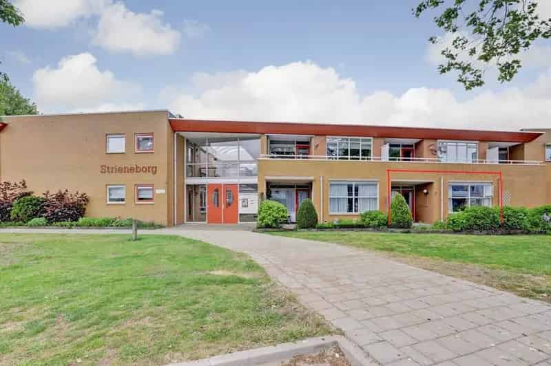 Appartement Strijen begane grond 84m2 3 kamers terras tuin