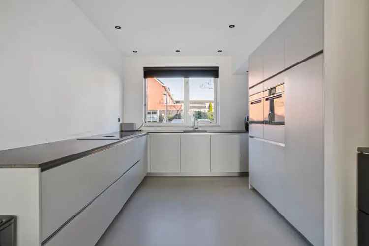 Ruime 4 Slaapkamers Tussenwoning Waterdonken Breda