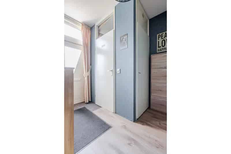 Ruime gezinswoning 4 slaapkamers garage Oud Beijerland