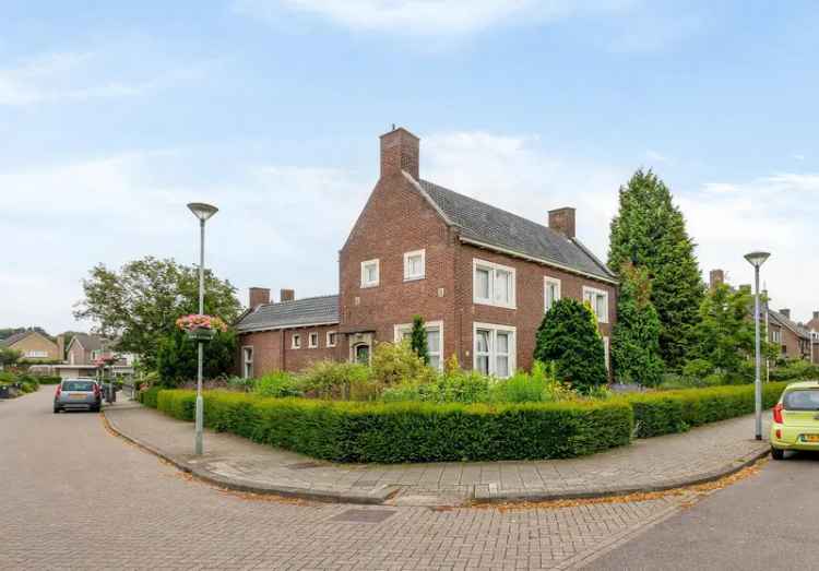 Grote vrijstaande woning 6 slaapkamers Tegelen