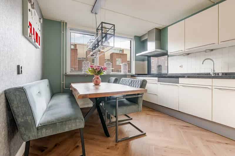 Huis te koop Almere Parkwijk 3 slaapkamers moderne badkamer tuin