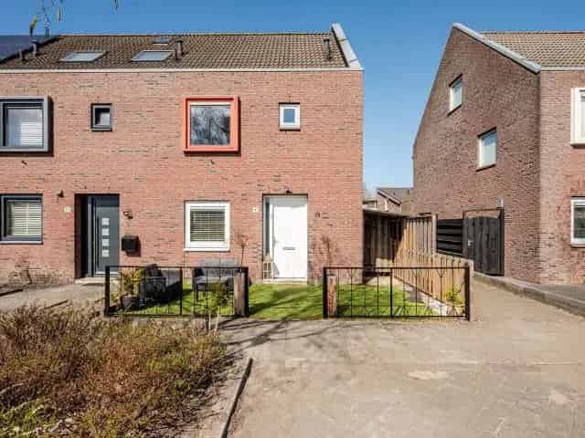 Ruime Hoekwoning Almere Tussen de Vaarten Zuid