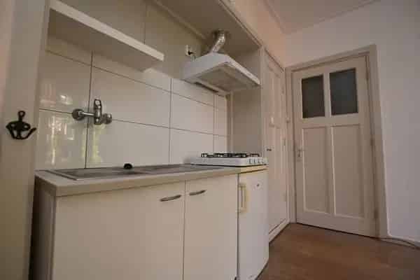 Ruime Kamer Floresplein Eigen Keuken Douche